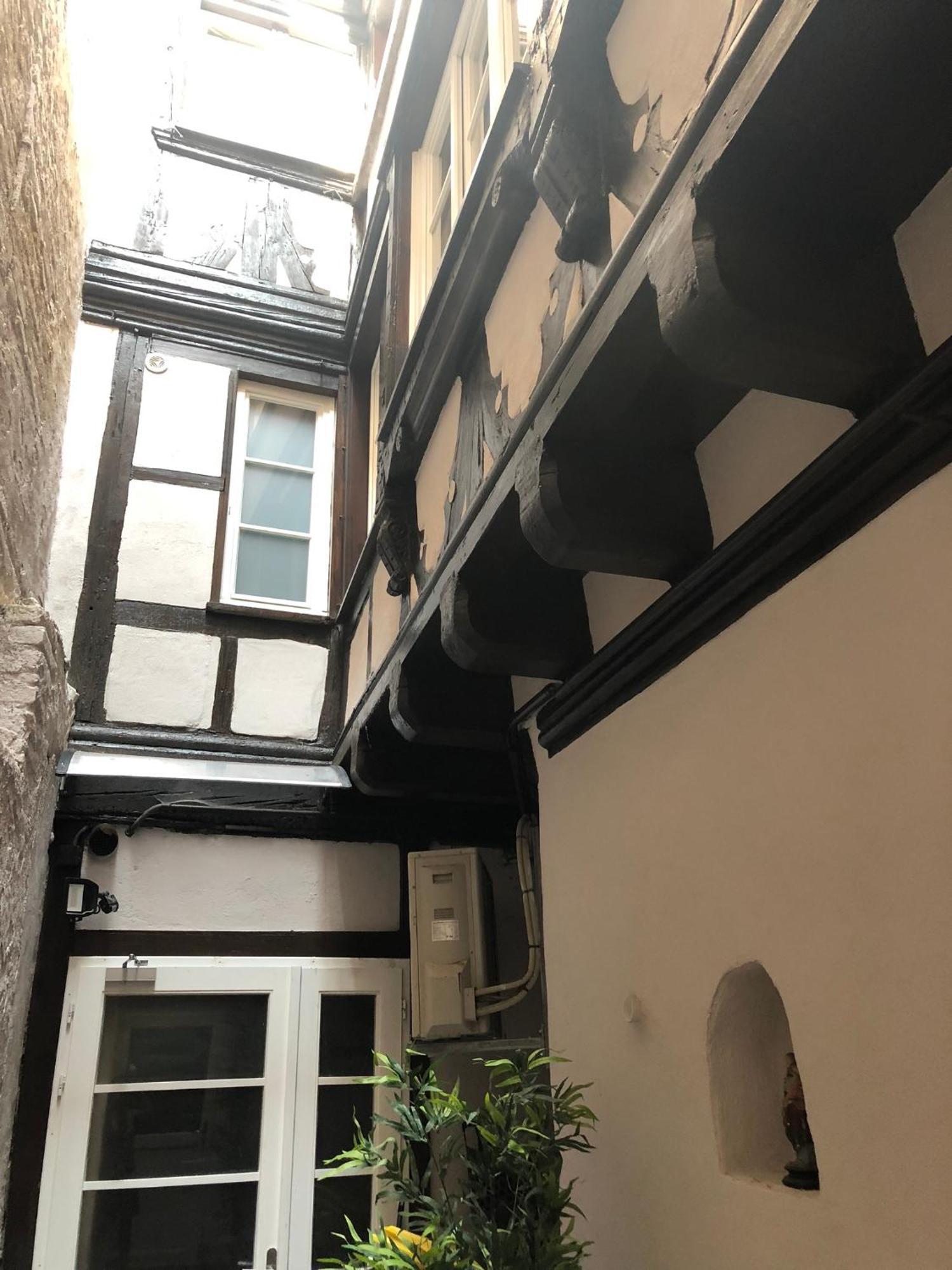 Carpe Diem Home - Au Pied De La Cathedrale Strasbourg Exterior photo